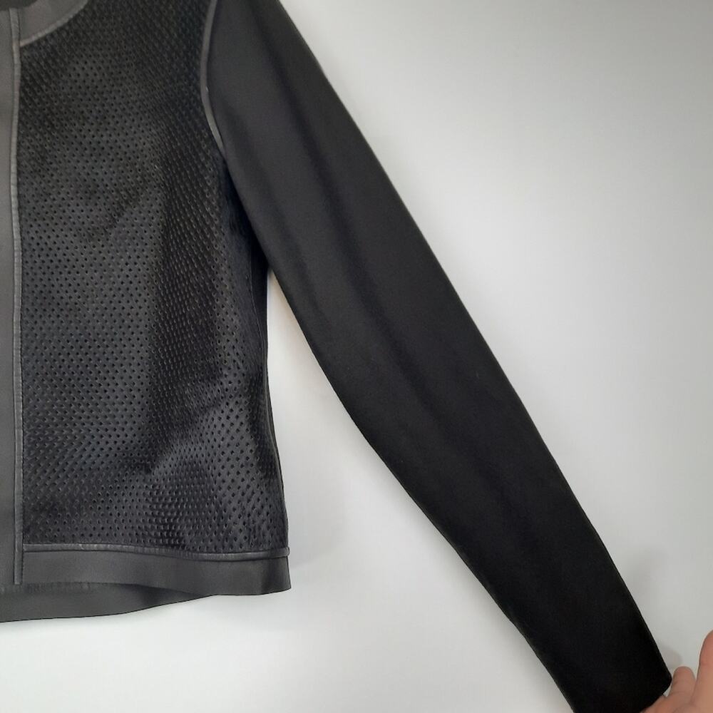 Elie Tahari Courtney black jacket dyed perforated calf leather wool blend size s - Picture 4 of 13